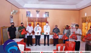 Terus Berbagi Berkah, Kali ini Petugas Agama Terima Sembako dari Pemkab Bolsel