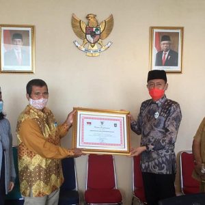 Akhir Tahun Pemkab Bolsel Dulang Prestasi Terima Penghargaan Dari Mendagri