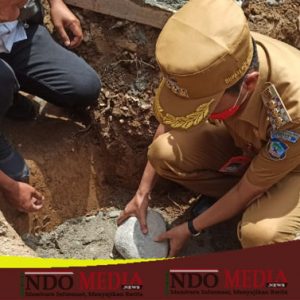 Bupati Iskandar Kamaru Letakkan Batu Pertama Pembangunan Masjid Al-Huda Tolondadu I