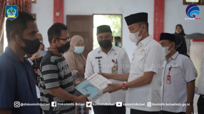 Bupati Iskandar Kamaru Hadiri Acara Penyerahan Hibah Barang IKM Tahun Anggaran 2021
