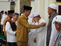 Sambil Mengucap Syukur, Bupati Iskandar Kamaru Sambut Kepulangan Jamaah Haji Bolsel