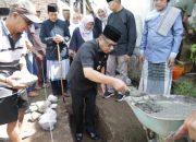 Pj. Wali Kota Lakukan Peletakan Batu Pertama Pembangunan Masjid Baitul Hidayah Desa Moyag Todulan