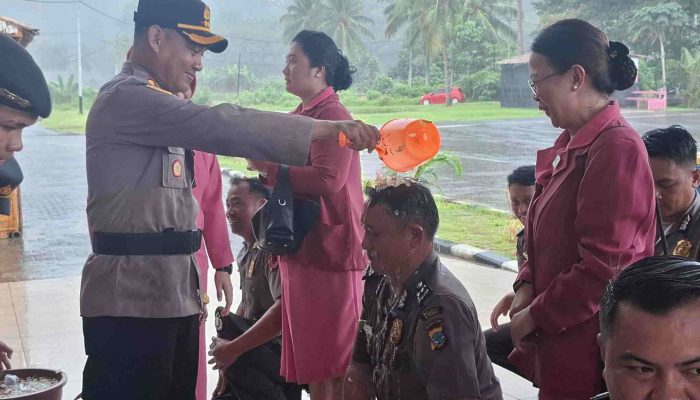 21 Personel Polres Bolsel Naik Pangkat, Kapolres Pimpin Langsung Upacara Korps Raport