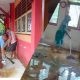 SDN Torosik Terendam Banjir, Guru dan Orang Tua Gotong Royong Bersihkan Lumpur