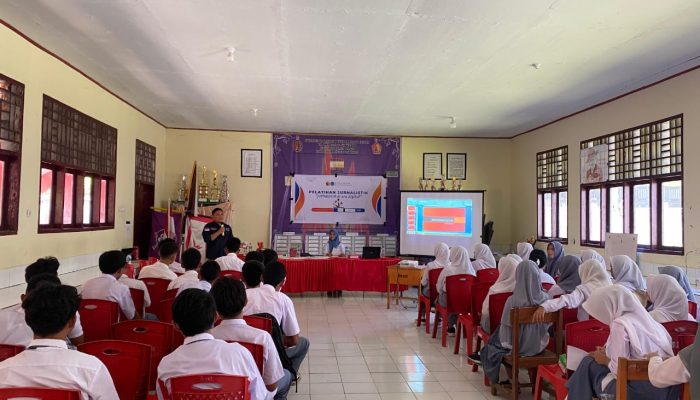 Asah Kemampuan Menulis Siswa, SMAN 1 Pinolosian Gelar Pelatihan Jurnalistik Bersama PWI Bolsel